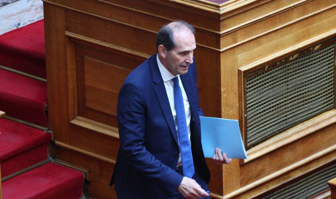 Απόστολος Βεσυρόπουλος