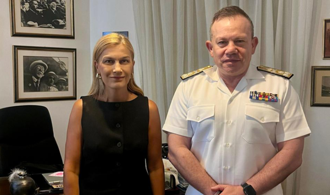 Συνάντηση της Σέβης Βολουδάκη με τον Αρχηγό του Λιμενικού Σώματος – Ελληνικής Ακτοφυλακής, Τρύφωνα Κοντιζά