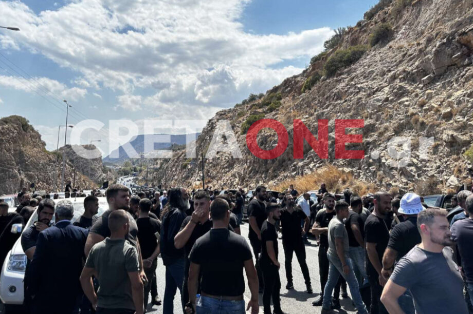 Αγρότες κτηνοτρόφοι Παντάνασσα μπλόκο