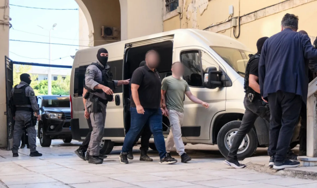 «Μαφία της Κρήτης»: Στο φως ο διάλογος του Αρχιμανδρίτη με τον αρχιμαφιόζο για τα ιερά λείψανα