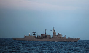 Χανιά: Λύθηκε το μυστήριο με τα πολεμικά πλοία στην Σούδα – Δείτε φωτογραφίες