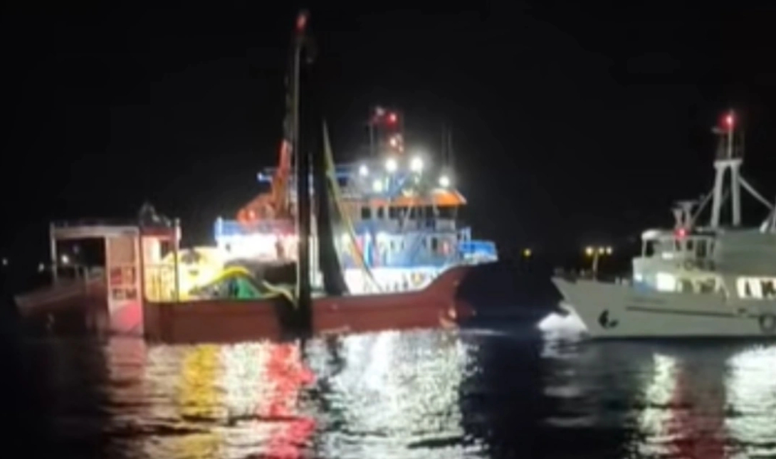 Συναγερμός στο Λιμενικό: Πυροβολισμοί από τουρκικά αλιευτικά μετά από ένταση με Έλληνες ψαράδες – Δείτε βίντεο