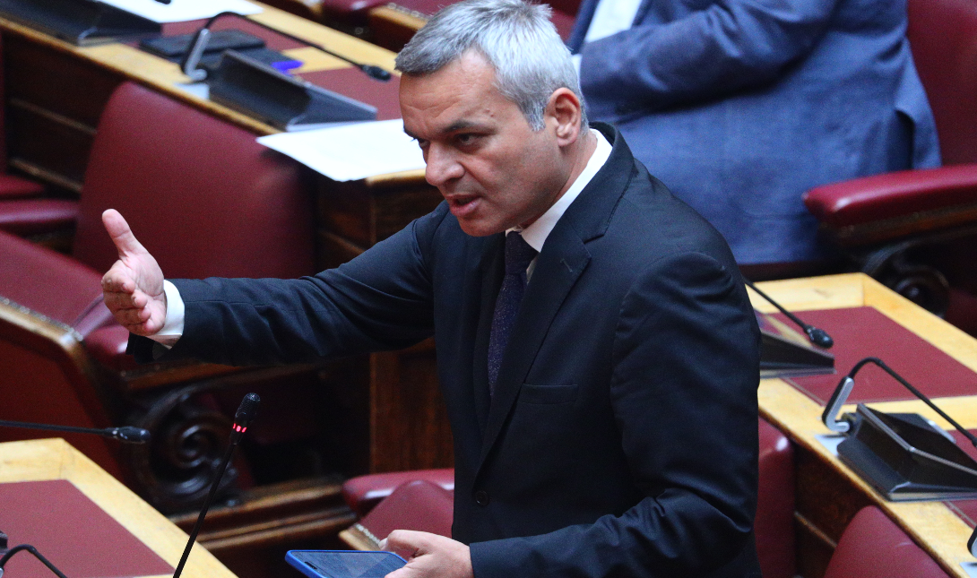 Χάρης Μαμουλάκης