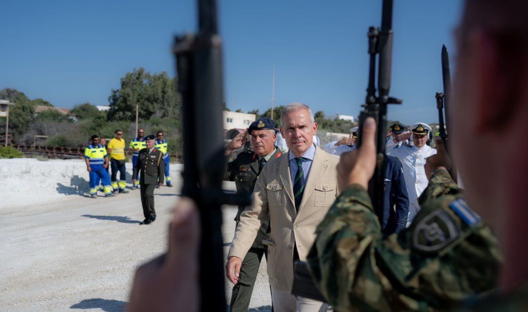 Παρουσία ΥΦΕΘΑ Θανάση Δαβάκη στην επετειακή εκδήλωση στο Γυαλί της Νισύρου όπου βρίσκεται το ιστορικό «πηγάδι του Μιαούλη»