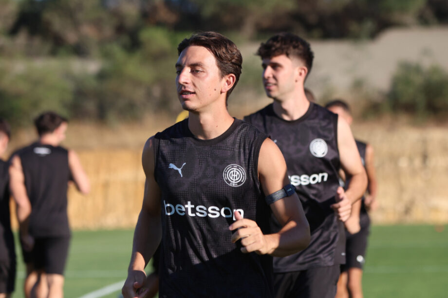 Γιάννης Αποστολάκης