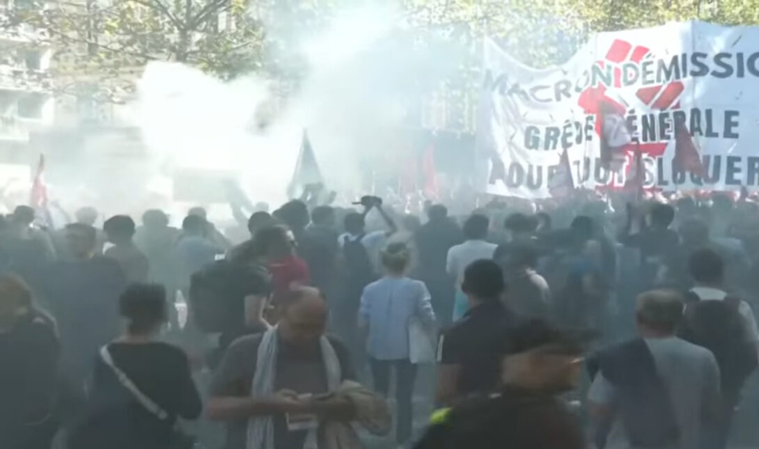 Στους δρόμους οι Γάλλοι για τις περικοπές στον προϋπολογισμό (βίντεο)