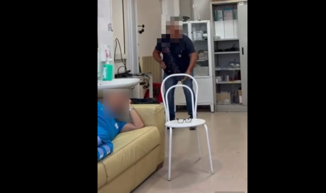 Ιταλία: Γιατρός πετά κροτίδα σε νοσηλευτή που κοιμόταν (βίντεο)
