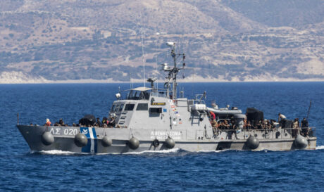 Γαύδος: Επιχείρηση σε εξέλιξη του Λιμενικού με νέες αφίξεις εκατοντάδων μεταναστών