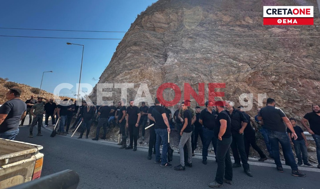 LIVE ενημέρωση: Σε εξέλιξη η κινητοποίηση και το μπλόκο των αγροτοκτηνοτρόφων στην Παντάνασσα (βίντεο, φωτο)