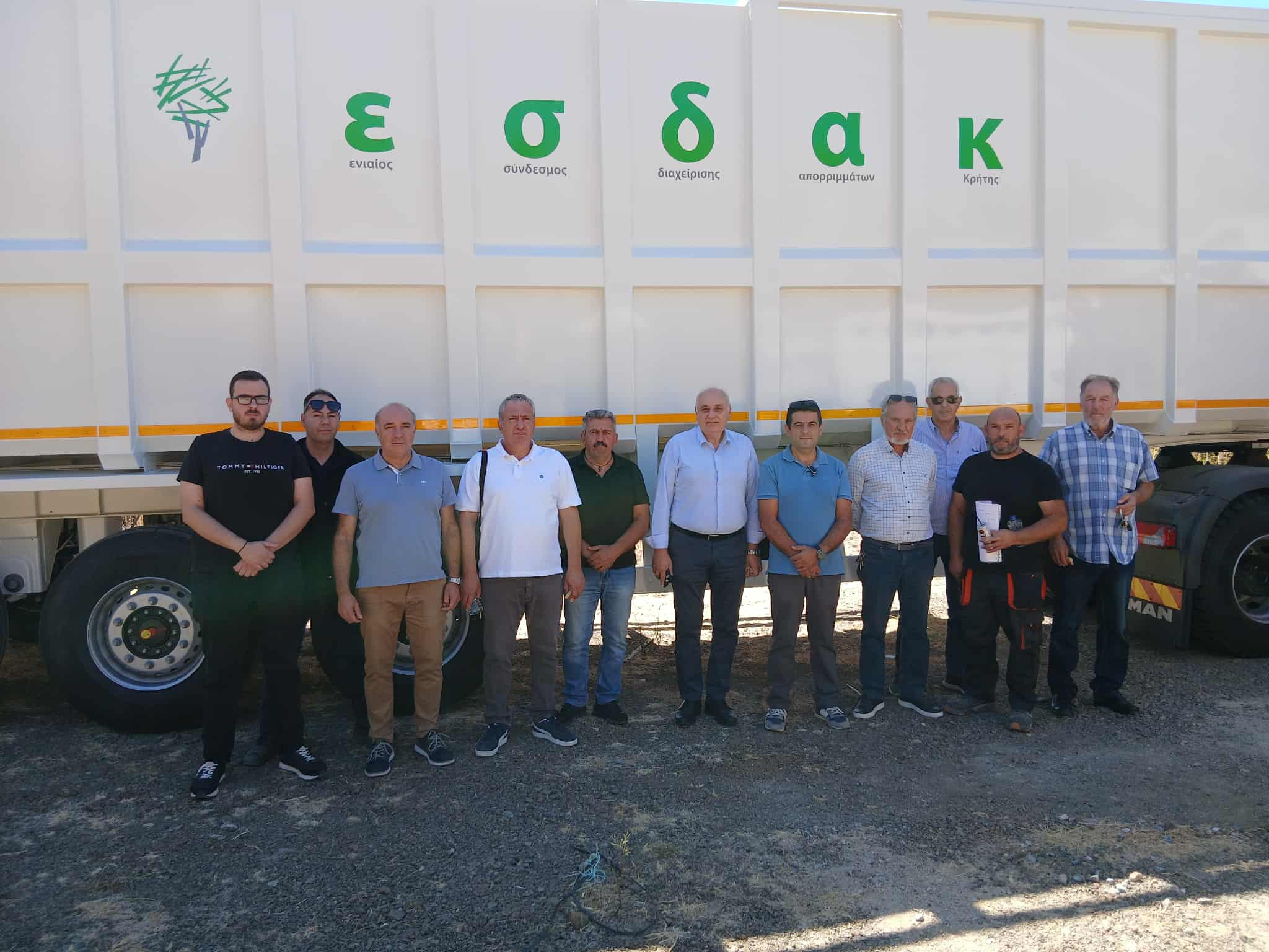 Δήμος Βιάννου: Παραλήφθηκε νέος μηχανολογικός εξοπλισμός για τη μεταφορά απορριμμάτων