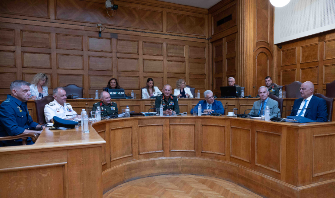 Ενημέρωση της Διαρκούς Επιτροπής Εθνικής Άμυνας της Βουλής από τον Νίκο Δένδια για τη Β’ Φάση της Νέας Δομής των Ενόπλων Δυνάμεων