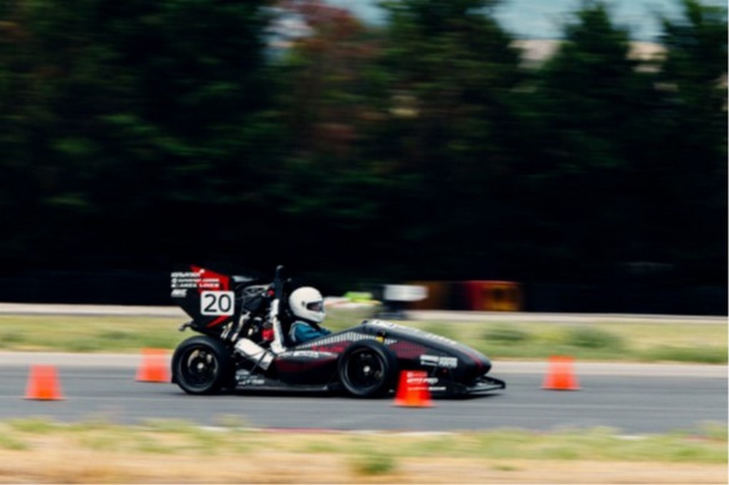 Στον δρόμο για το κύπελλο η ομάδα Formula Student του Πολυτεχνείου Κρήτης (Φωτογραφίες)