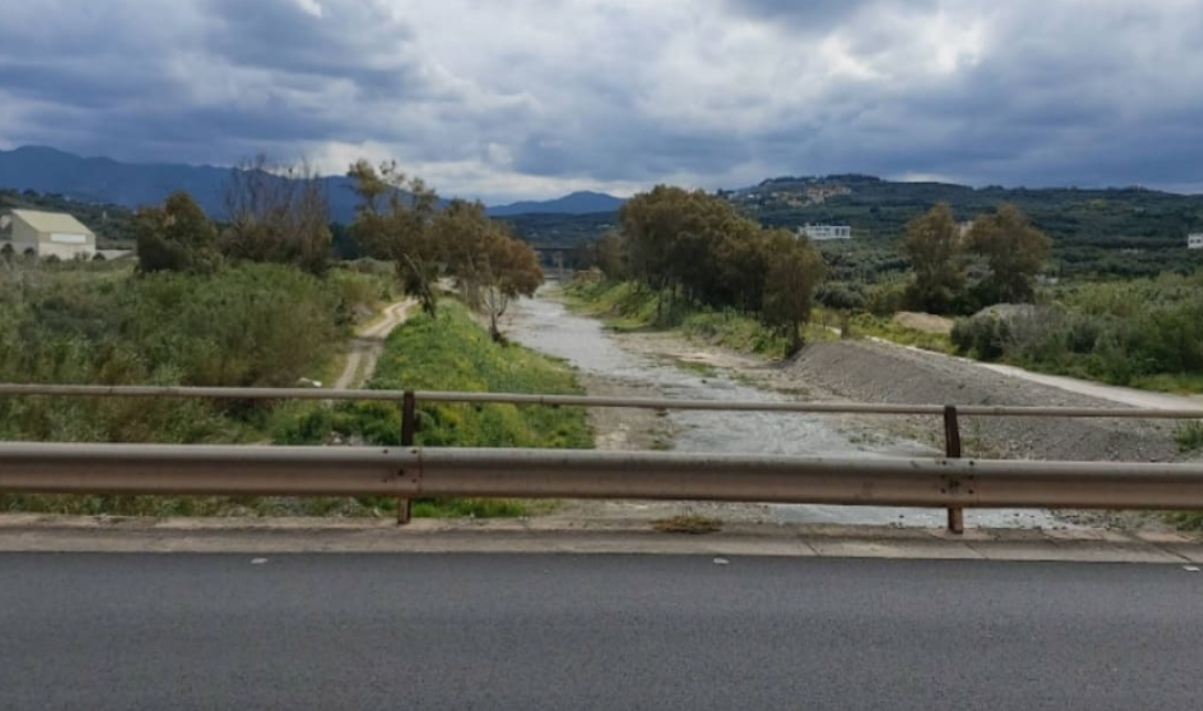 φράγμα Ταυρωνίτη