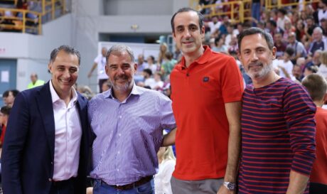 Αντώνης Καράτζης Μάξιμος Σενετάκης Γρηγόρης Δημητριάδης Δημήτρης Χαριτίδης Δύο Αοράκια Ολυμπιακός