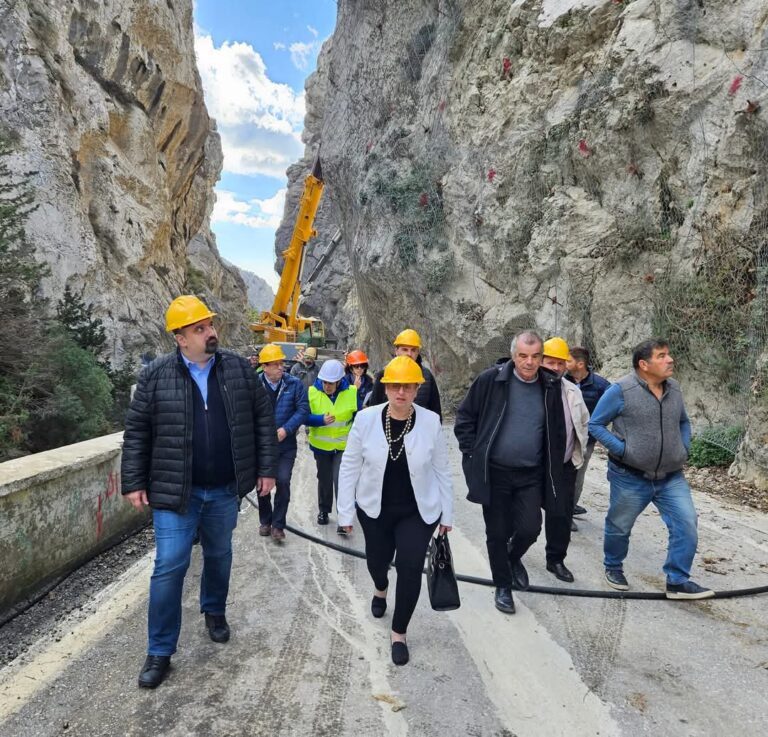 τούνελ νότιο Ρέθυμνο φαράγγια 