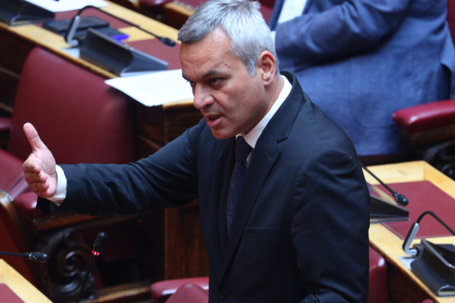 Χάρης Μαμουλάκης