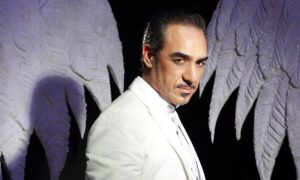 Απών ο Νότης Σφακιανάκης από την κηδεία της γυναίκας του