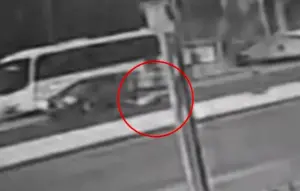 «Χαροπαλεύει» 45χρονη γυναίκα που παρασύρθηκε από αυτοκίνητο ενώ διέσχιζε δρόμο στη Θεσσαλονίκη