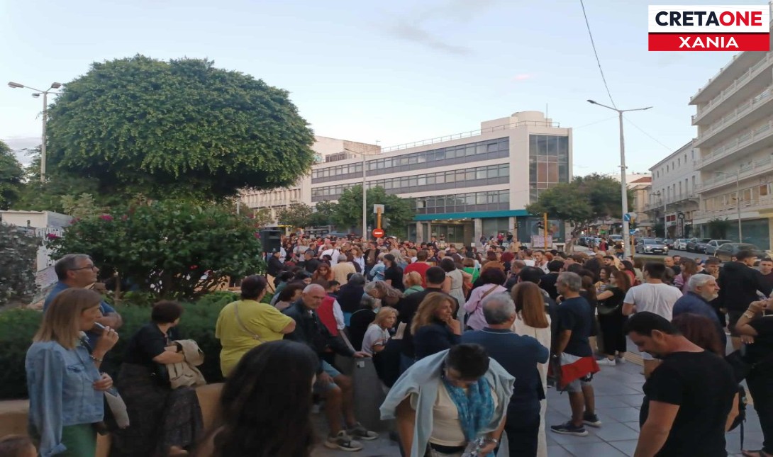 Χανιά: Μαζική συμμετοχή στη συγκέντρωση υποστήριξης για τον Πάνο Ρούτσι (φωτογραφίες)