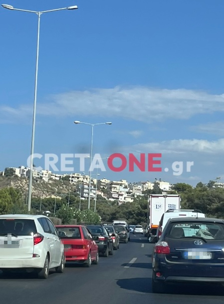 κυκλοφοριακό χάος τουρίστες αγρότες