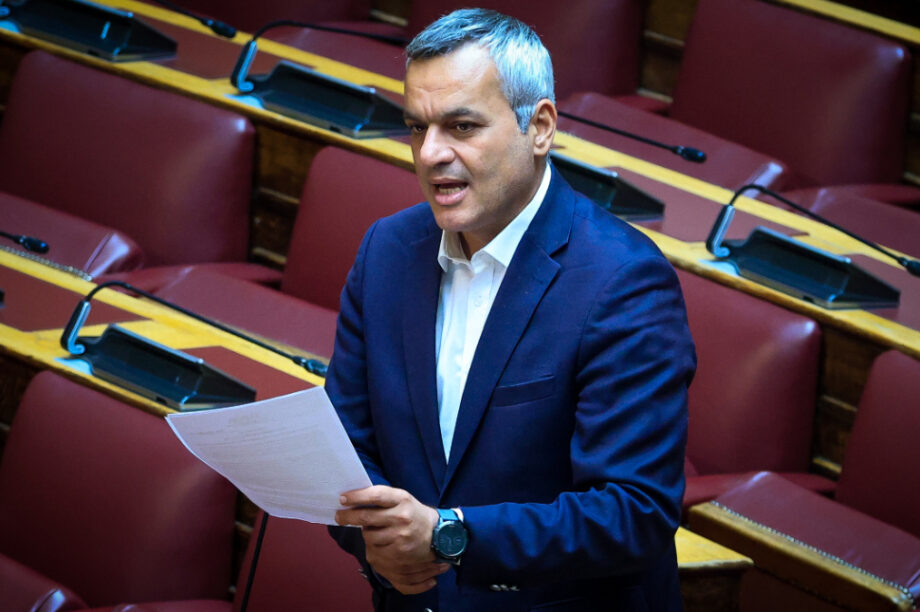 Χάρης Μαμουλάκης