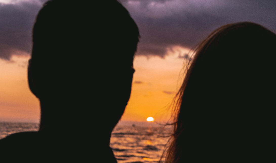 Τι είναι το phubbing και πως οδηγεί στον χωρισμό πολλά ζευγάρια