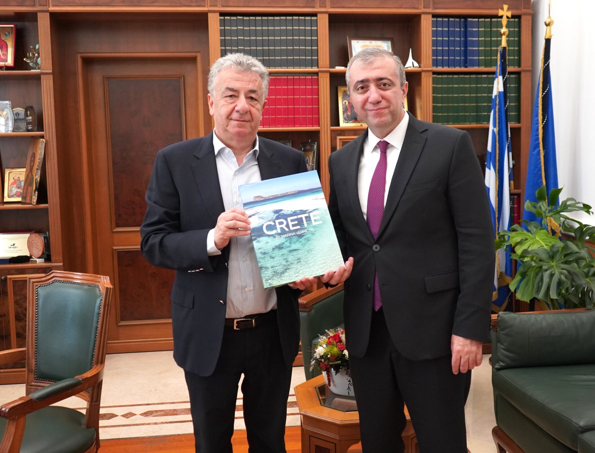 Ο Πρέσβης του Αζερμπαϊτζάν επισκέφτηκε τον Περιφερειάρχη Κρήτης