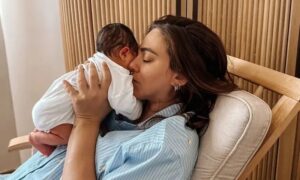 Ευρυδίκη Βαλαβάνη: Οι τρυφερές φωτογραφίες με τον γιο της