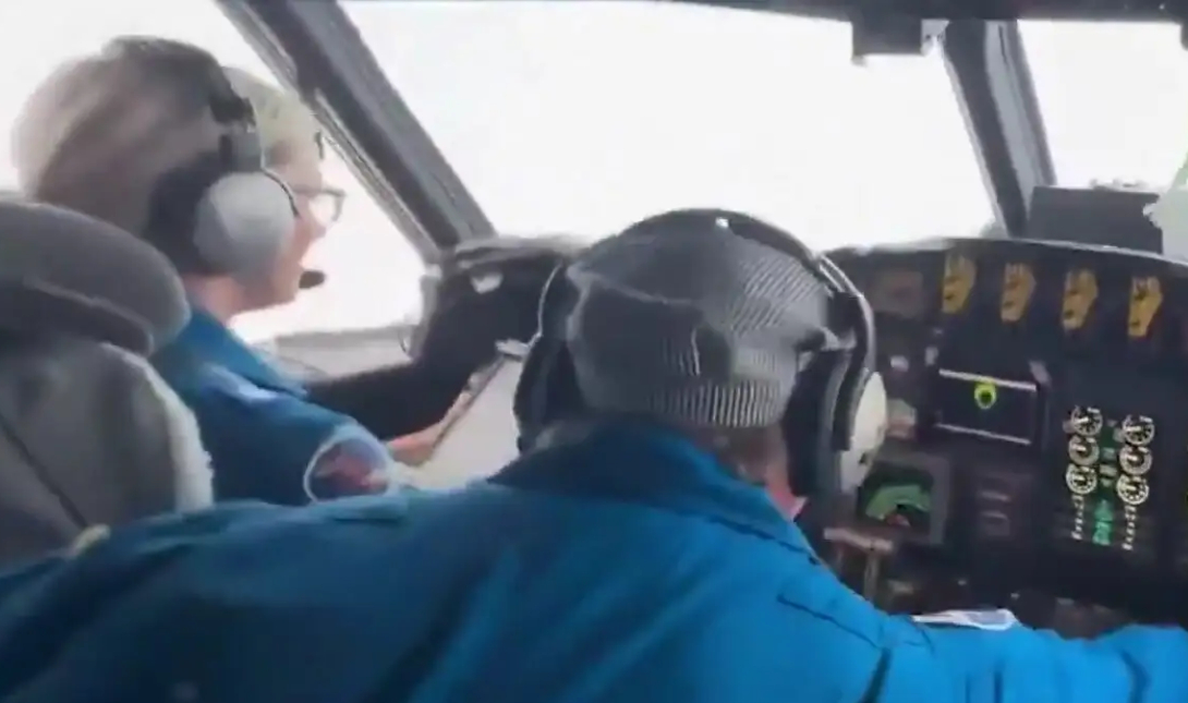 Τζαμάικα: Αεροσκάφος μπήκε στο «μάτι» του τυφώνα Μελίσα: Δείτε το ανατριχιαστικό βίντεο