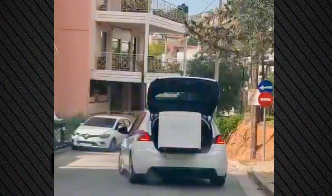 Βρέθηκε ο αστυνομικός που κουβαλούσε ψυγείο με το περιπολικό: Διατάχθηκε ΕΔΕ – Δείτε βίντεο