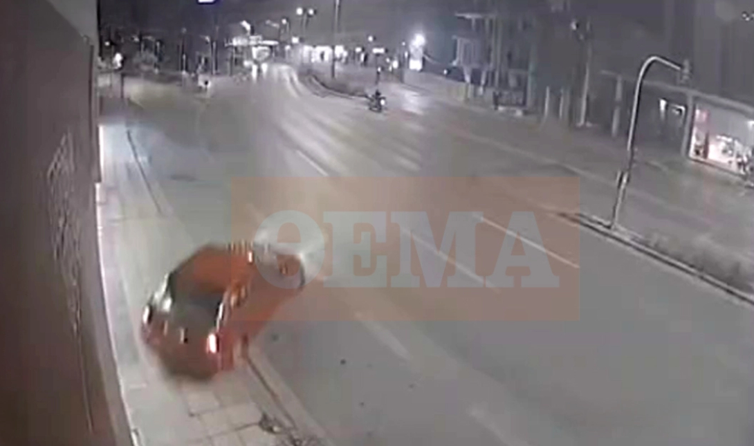 Βίντεο σοκ από το τροχαίο στην Κηφισίας: Γκαζωμένος και μεθυσμένος ο οδηγός που καρφώθηκε σε τζαμαρία καταστήματος