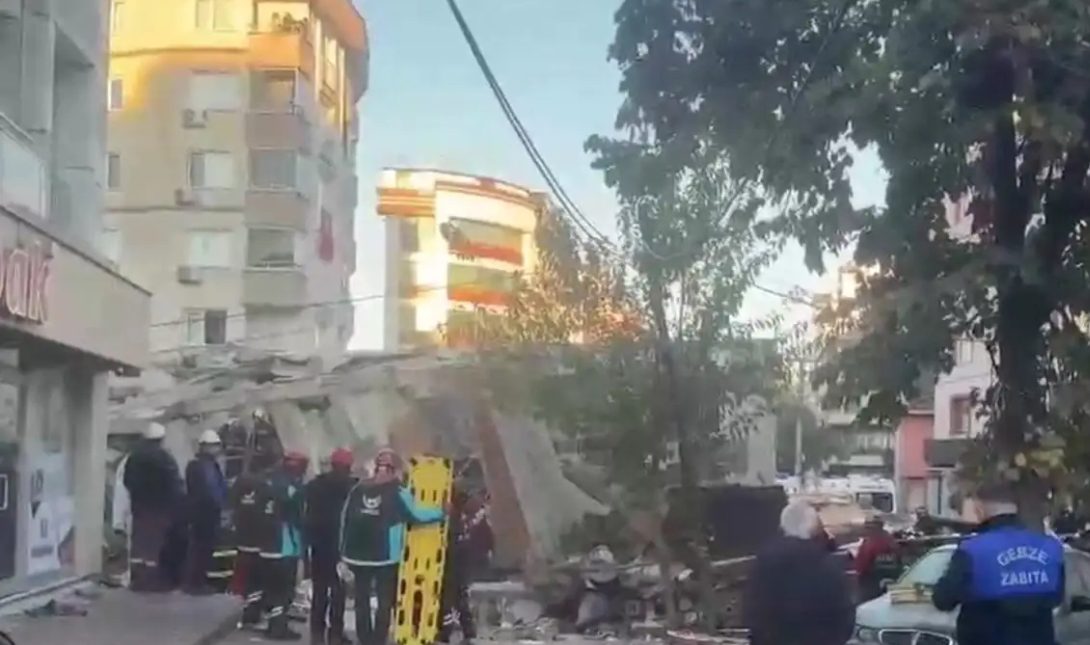 Τουρκία: Κατέρρευσε εξαώροφο κτήριο – Φόβοι για πολλούς παγιδευμένους – Δείτε βίντεο