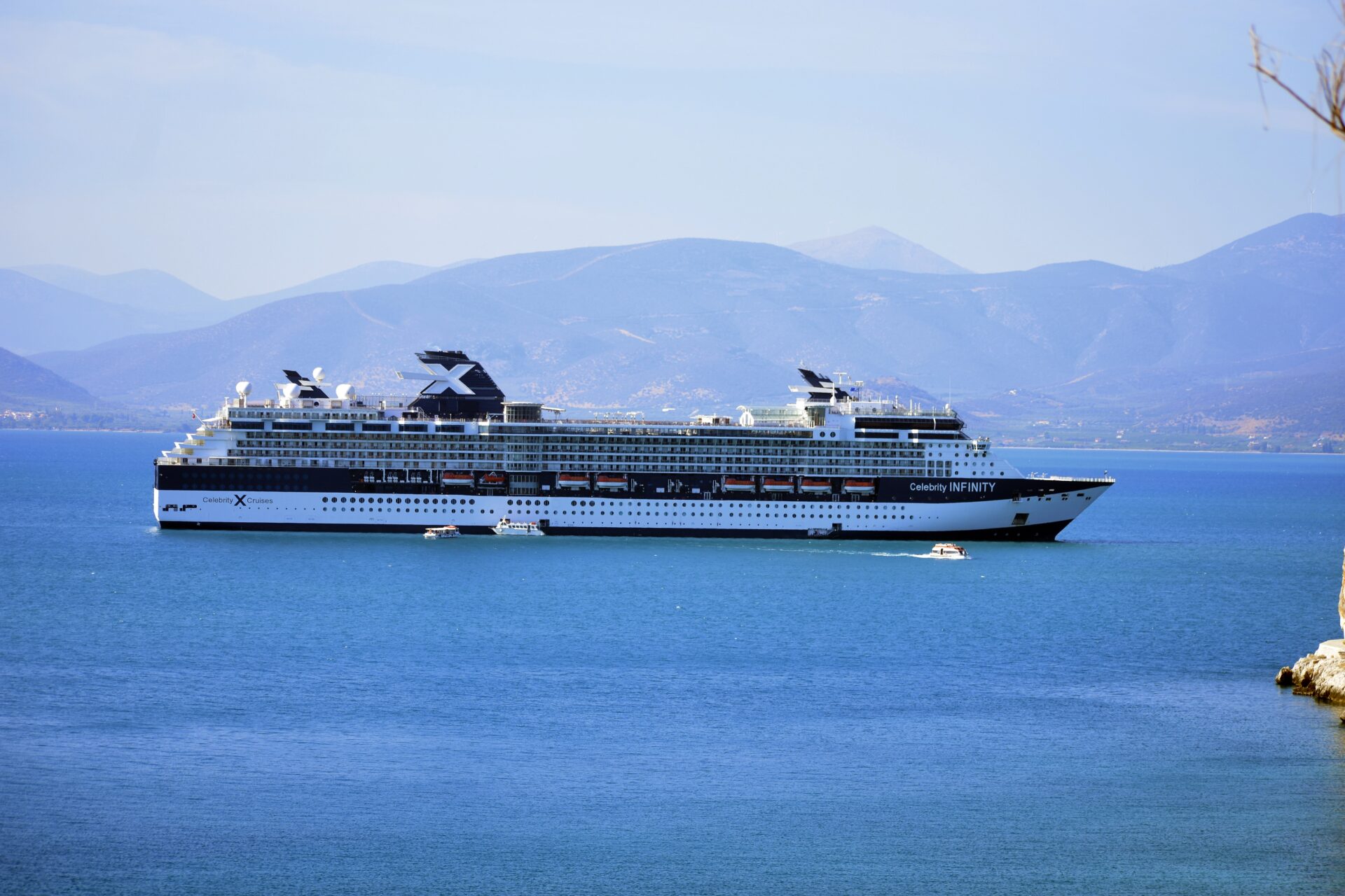 «Πρωτιά» για την Ελλάδα – Παραμένει η μεγαλύτερη ναυτιλιακή δύναμη του κόσμου!