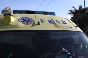 Εργατικό ατύχημα στην Πάτρα: Άνδρας έπεσε από φορτηγό και τραυματίστηκε σοβαρά στο κεφάλι