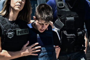 Ειρήνη Μουρτζούκου: Γλεντούσε στις φυλακές Κορυδαλλού σε συναυλία γνωστού τραγουδιστή