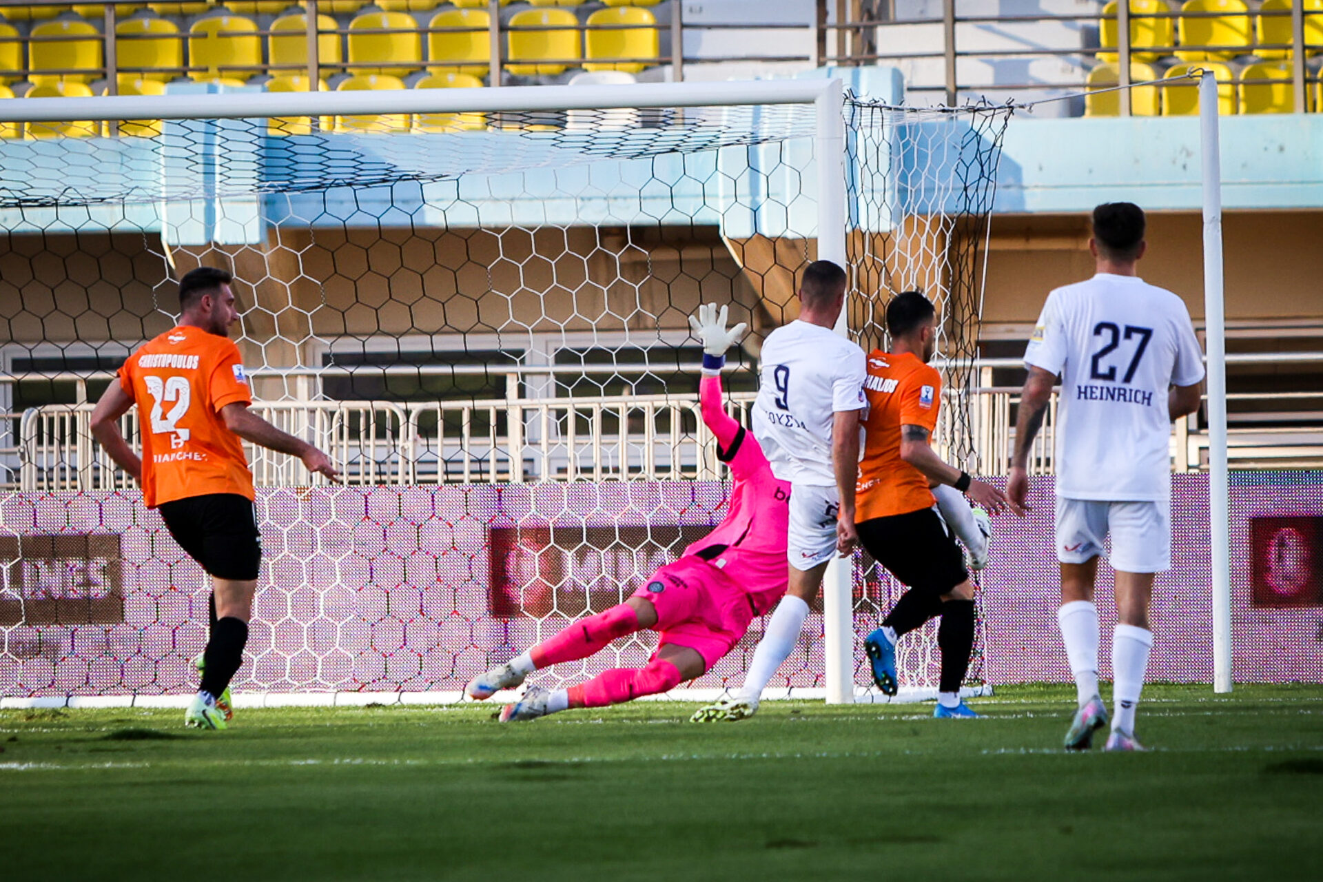 ΟΦΗ: Με ανατροπή 3-1 τον Ηρακλή και κλείδωσε την πρόκριση