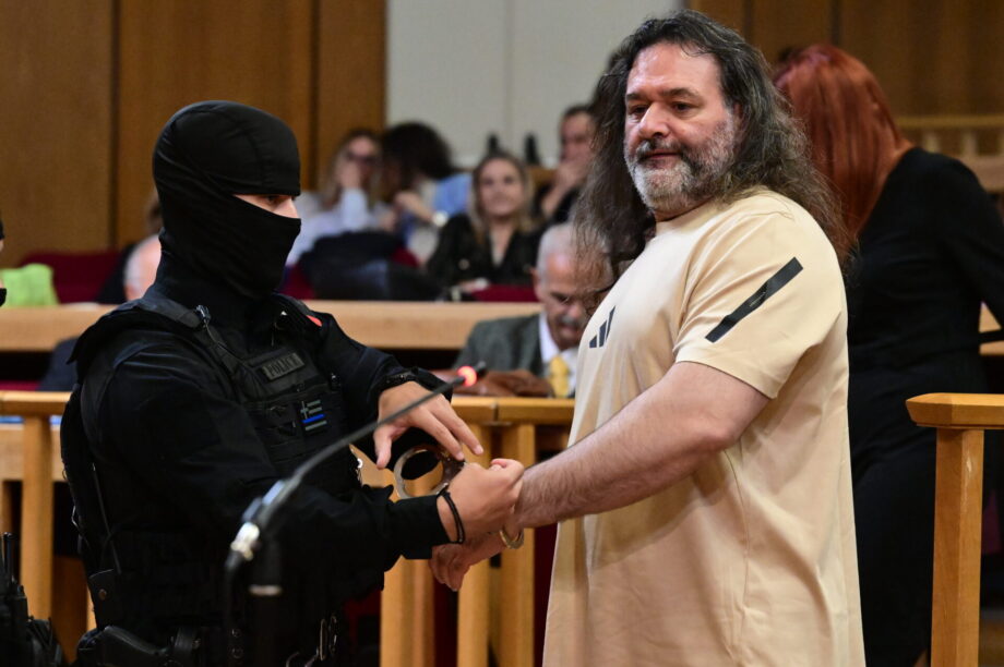 ΔΙΚΗ "ΧΡΥΣΗΣ ΑΥΓΗΣ" ΣΕ ΔΕΥΤΕΡΟ ΒΑΘΜΟ