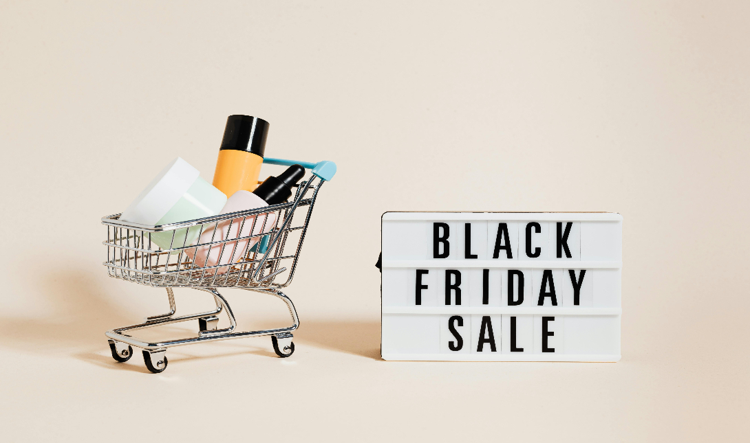 Black Friday 2025: Πότε «πέφτει» φέτος – Πώς πήρε το όνομα της