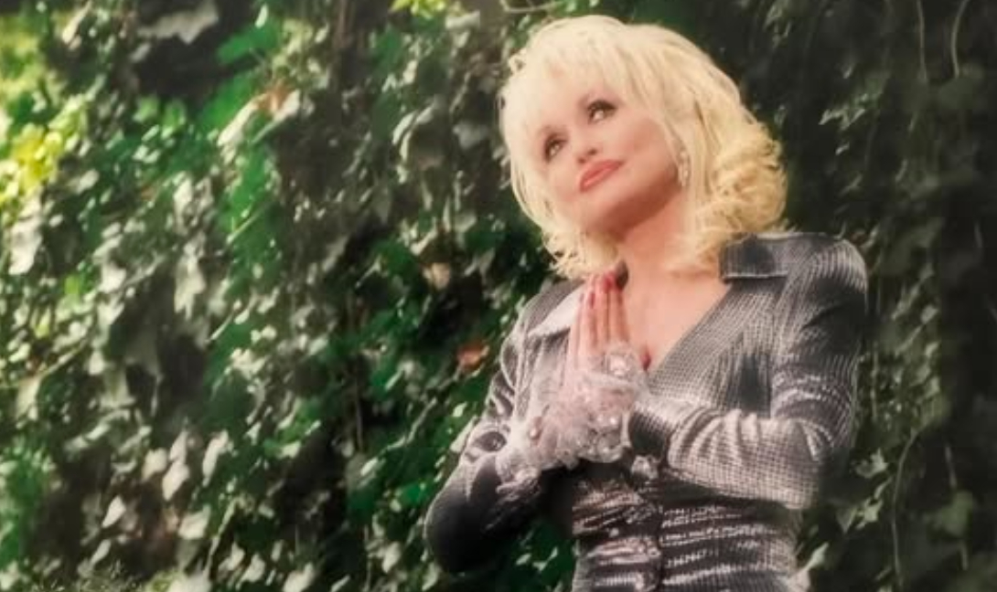 Μεγάλη ανησυχία για την υγεία της Dolly Parton, «Προσευχηθείτε για την Dolly» λέει η αδερφή της!