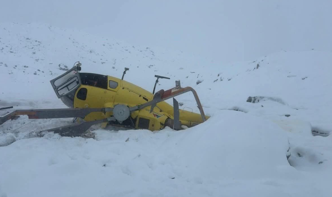 Συντριβή ελικοπτέρου στο Έβερεστ κατά τη διάρκεια διάσωσης