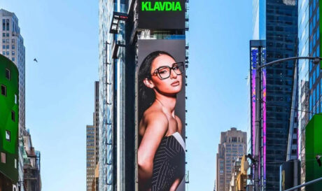 Στην Times Square δεσπόζει η Klavdia!
