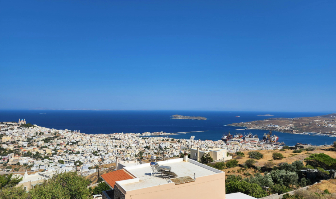 Σύρος: Στην κορυφή ιταλικής ιστοσελίδας για φθινοπωρινές διακοπές