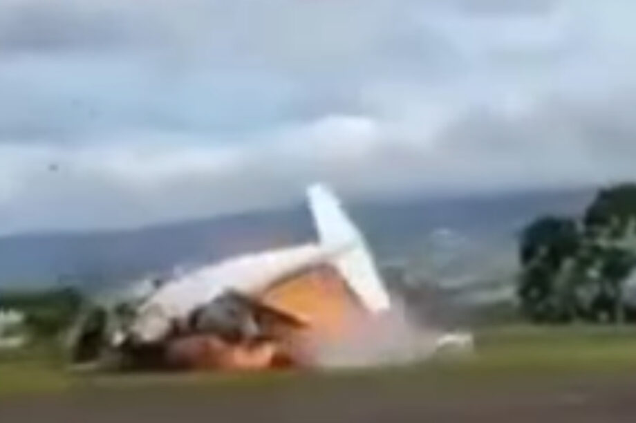 Βενεζουέλα: Σοκαριστική συντριβή αεροσκάφους με δύο νεκρούς (βίντεο)