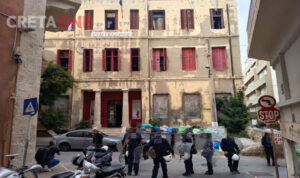 Ηράκλειο: Νέα αστυνομική επιχείρηση στον «Ευαγγελισμό» – 5 συλλήψεις