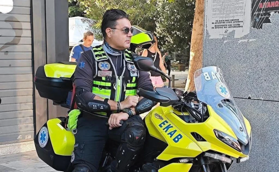 Πέθανε μετά από 49 ημέρες στη ΜΕΘ διασώστης του ΕΚΑΒ που τραυματίστηκε σε τροχαίο
