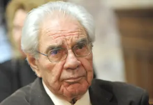 «Έφυγε» από τη ζωή ο σπουδαίος καθηγητής και συνταγματολόγος Γιώργος Κασιμάτης