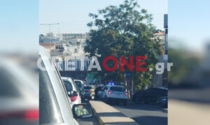 Ηράκλειο: Κυκλοφοριακό «κραχ» στην Κνωσού «παρέλυσε» και το κέντρο- Ουρές χιλιομέτρων, νεύρα και ταλαιπωρία