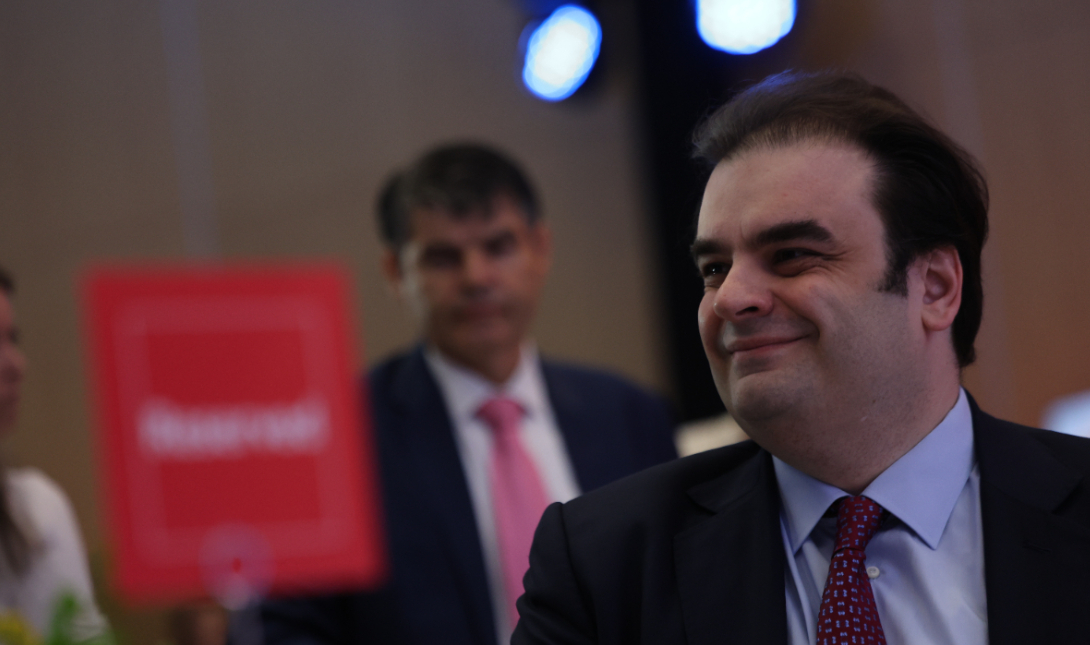 Πιερρακάκης: «Θα ενσωματώσουμε την AI σε κάθε πτυχή της οικονομίας και του κράτους»