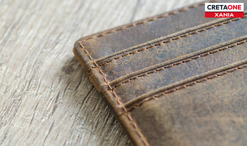 Χανιά: Βρήκε πορτοφόλι και το παρέδωσε στις Αρχές