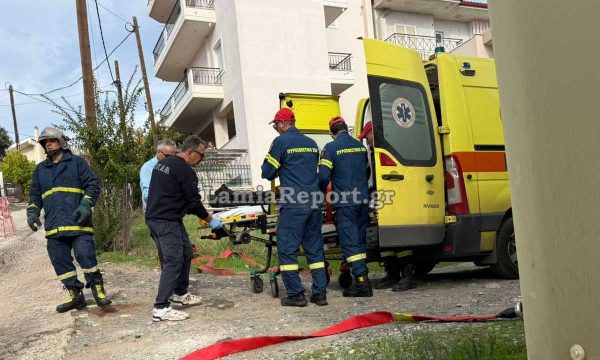 Τραγωδία στη Λαμία: Νεκρός 53χρονος μετά από φωτιά στο σπίτι του (φωτογραφίες και βίντεο)